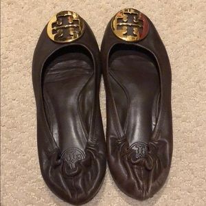 Brown leather Tory Burch flats